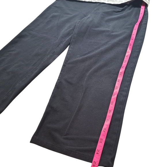 PINK Victoria’s Secret Cropped Capri Yoga Pants M Foldover Leopard Waistband - Picture 7 of 8